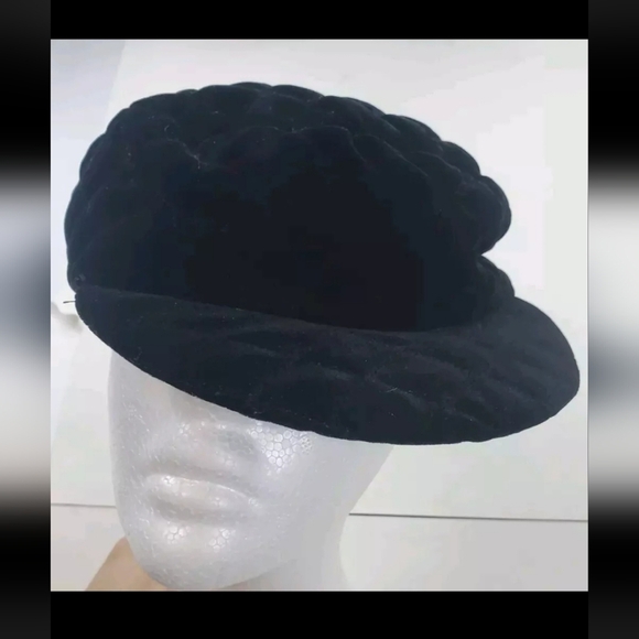 Toppers' Inc Women's Quilted Velvet Hat Black Fashionable Goth 80s Style Retro - Picture 4 of 9